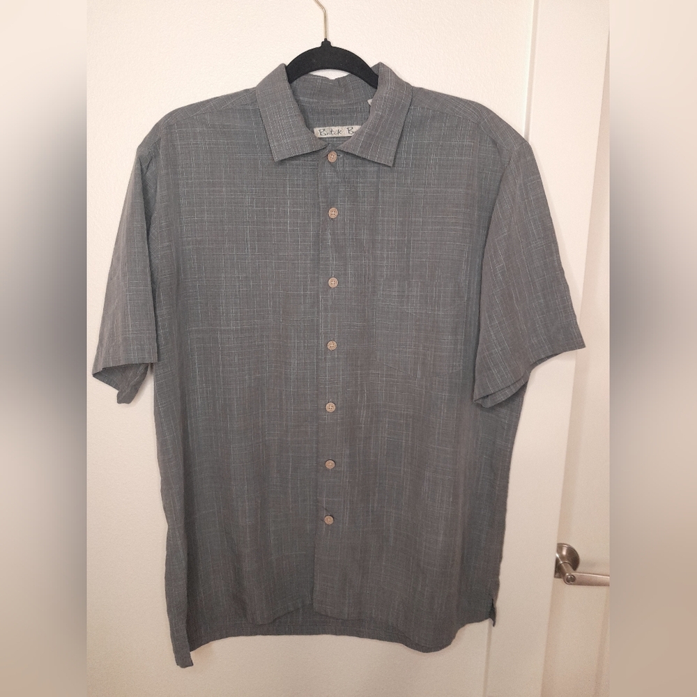 Batik Bay Easy Care Gray Textured Button-Up Shirt Men's L Rayon Blend